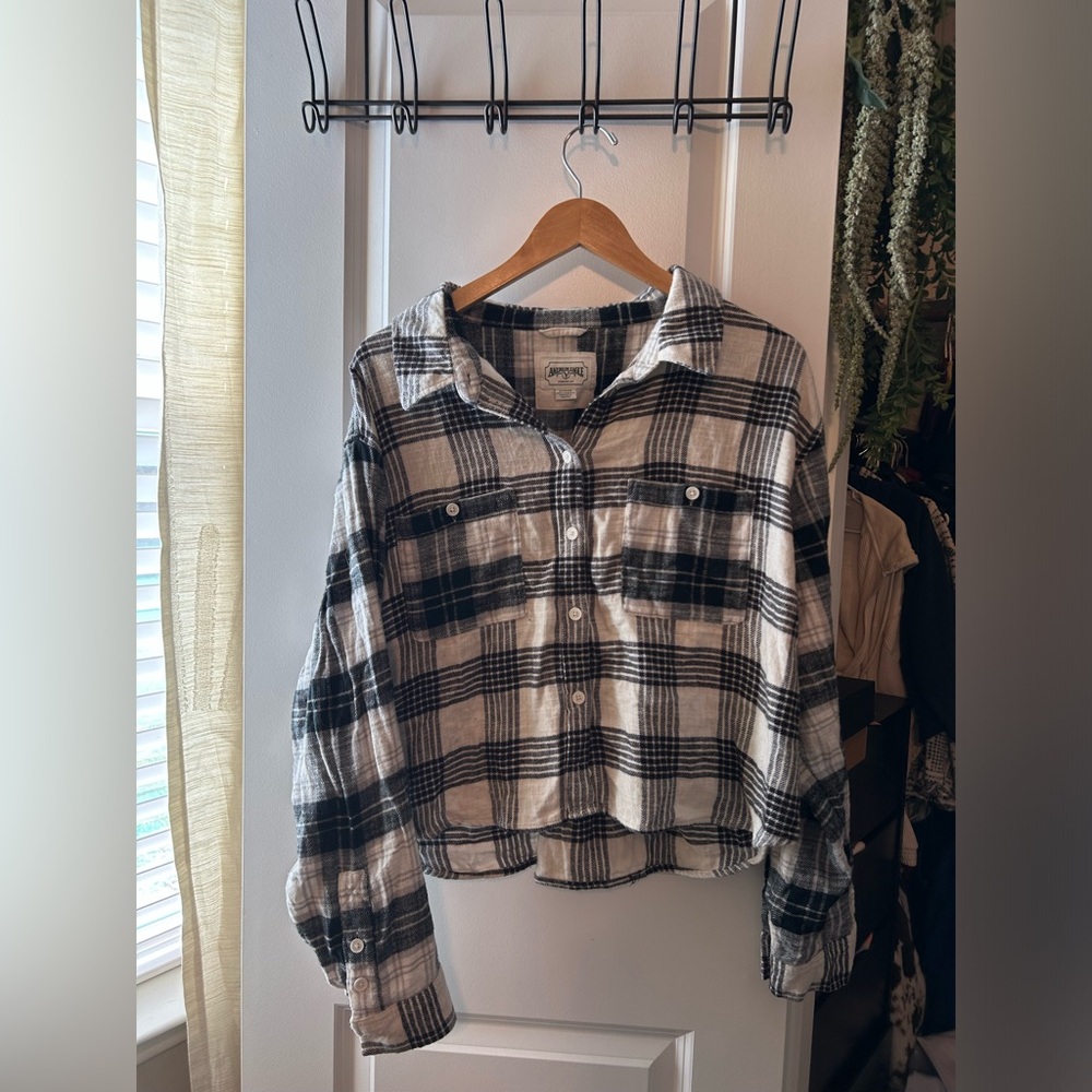 AMERICAN EAGLE CROPPED FLANNEL
